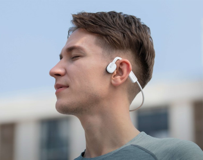 Shokz OpenMove Wit product in gebruik