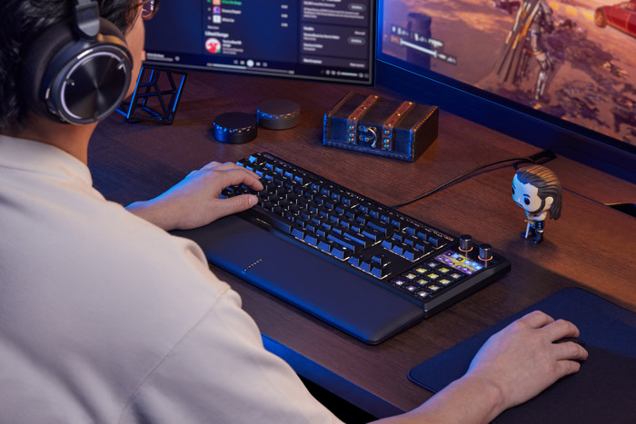 Corsair GALLEON 100 SD Gaming Toetsenbord Qwerty product in gebruik