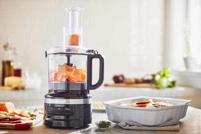 KitchenAid 5KFP0719EOB 1,7 L Onyx Schwarz produkt in gebrauch