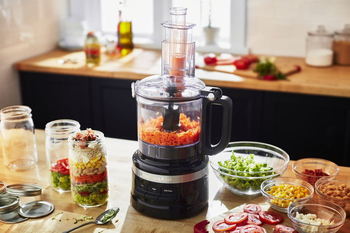 KitchenAid 5KFP0719EOB 1,7 L Onyx Schwarz produkt in gebrauch