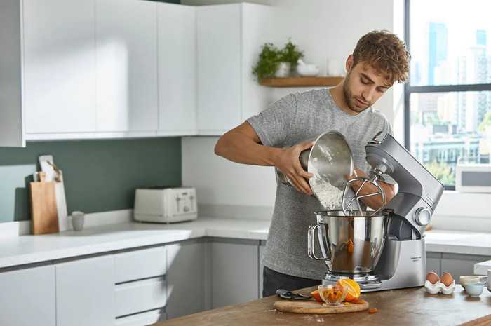 Kenwood Chef Titanium Baker XL KVL85.124SI product in use
