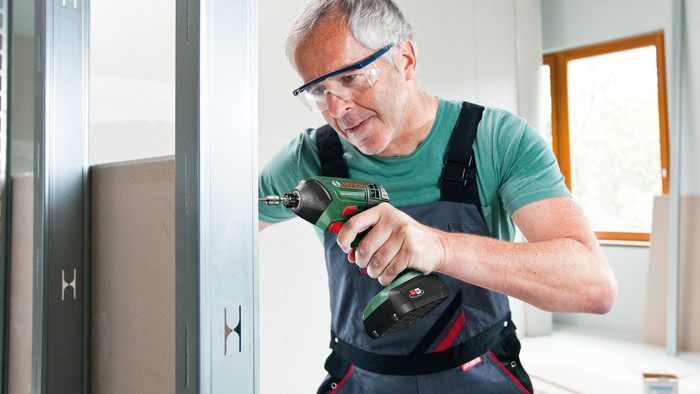 Bosch AdvancedImpactDrive 18 (without battery) product in use