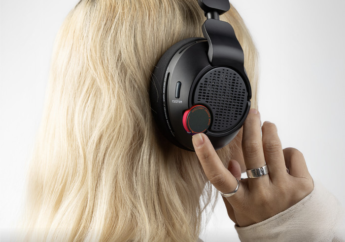 Skullcandy Crusher PLYR 720 Draadloze Gaming Headset product in gebruik