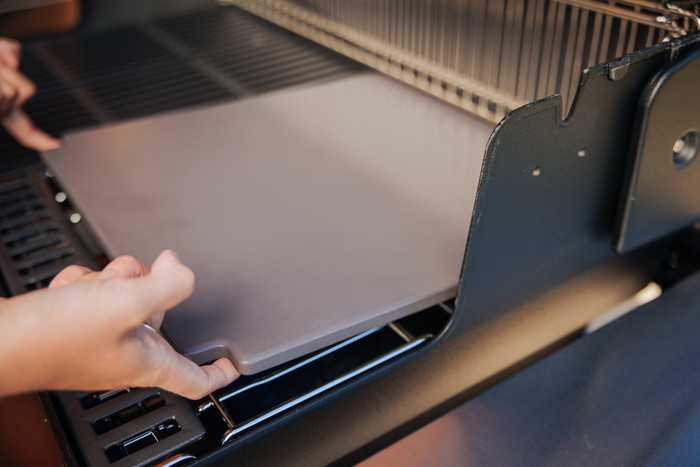 Weber Crafted Glazed Pizza Stone null