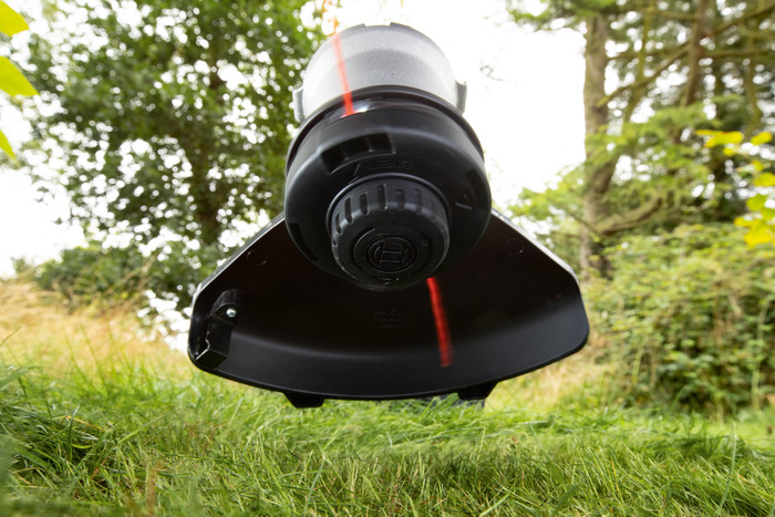 Bosch AdvancedGrassCut 36V-33 (zonder accu) product in gebruik