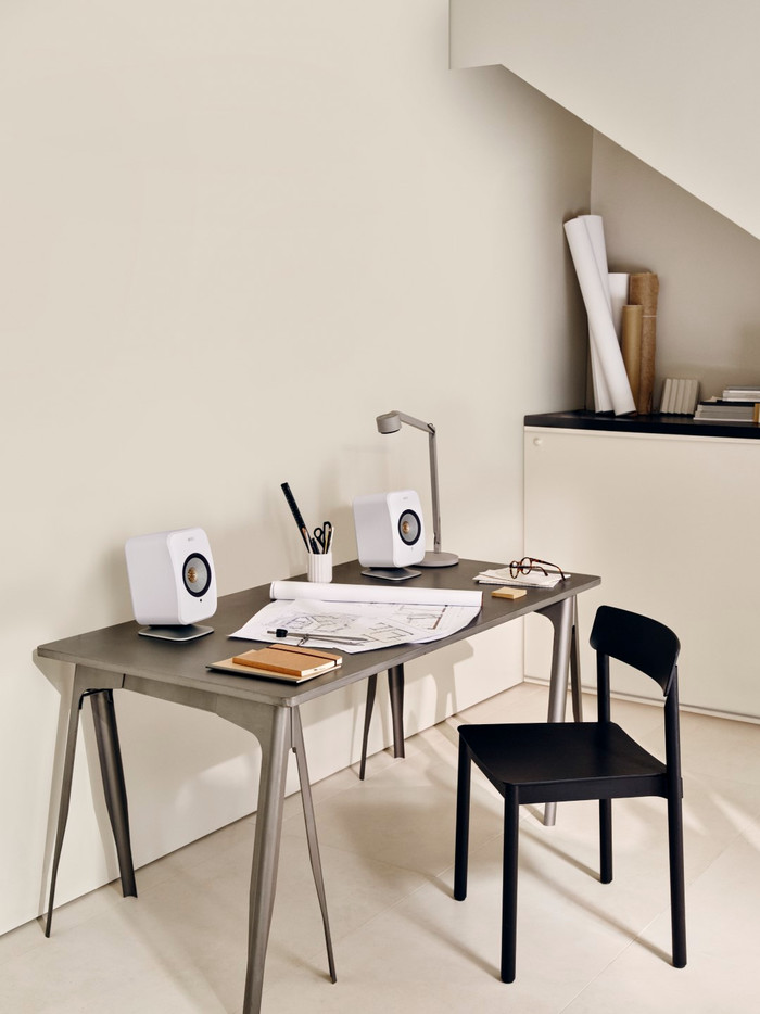 KEF LSX II Creme product in gebruik