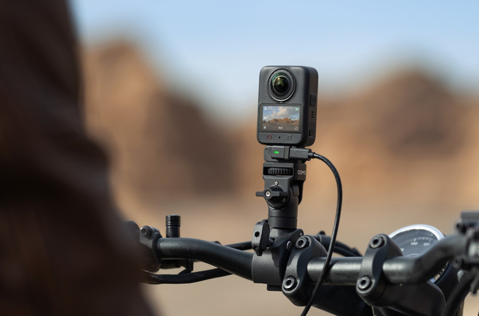 DJI Osmo 360 II Limitless Riding Combo product in gebruik