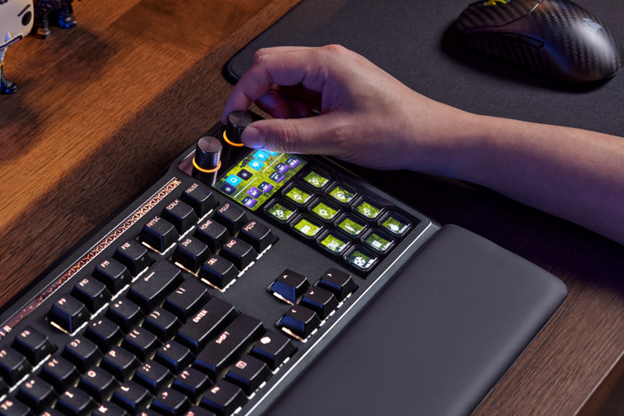 Corsair GALLEON 100 SD Gaming Toetsenbord Qwerty product in gebruik