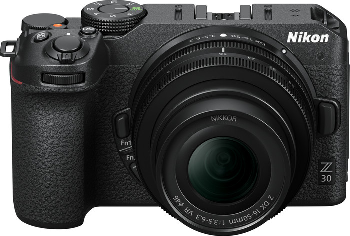 Nikon Z30 + 16-50 mm f/3.5-6.3 VR + 50-250 mm f/4.5-6.3 VR null