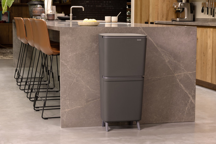 Brabantia SortUp Recycle Hi afvalemmer 20+25L Grijs product in gebruik