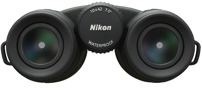 Nikon Prostaff P7 10X42 avant