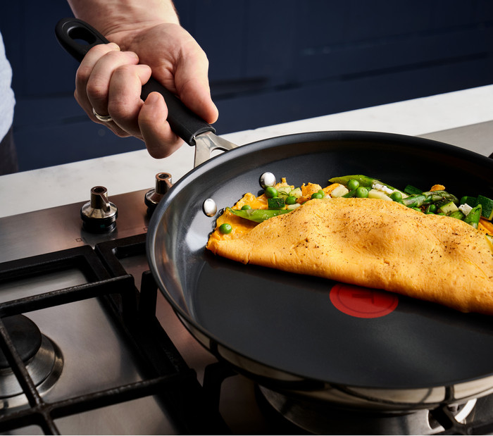 Jamie Oliver by Tefal Easy Cook Ceramic hapjespan met glazen deksel 24 cm detail