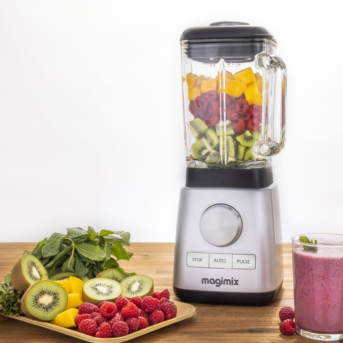 Magimix Power Blender 4 Matte Chrome product in use