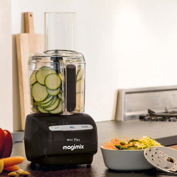 Magimix Le Mini Plus Black product in use