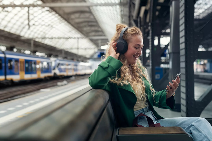 Philips TAH8506 Zwart product in gebruik