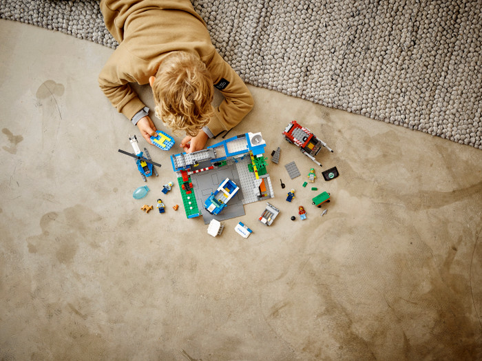 LEGO City Politiebureau 60316 product in gebruik