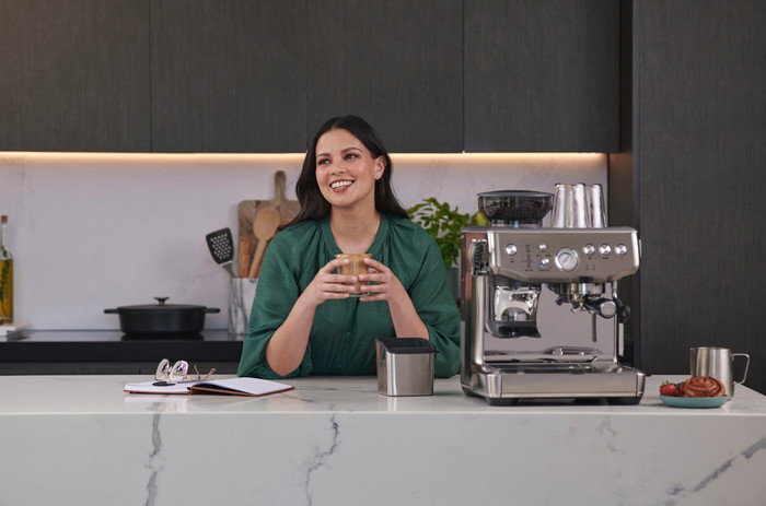 Sage Barista Express Impress Brushed Stainless Steel product in gebruik