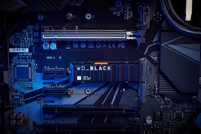 WD Black SN850X 2TB Heatsink NVMe SSD product in gebruik