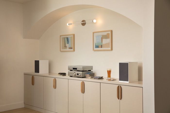 Denon PMA-900HNE Zilver product in gebruik