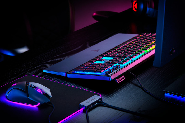 Razer Ornata V3 Gaming Keyboard AZERTY product in use