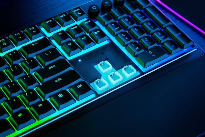 Razer Ornata V3 Gaming Keyboard AZERTY product in use