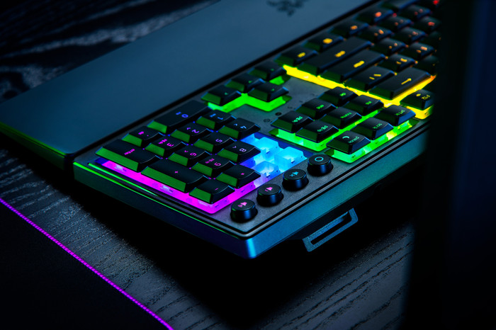 Razer Ornata V3 Gaming Keyboard AZERTY product in use