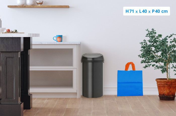 Brabantia Touch Bin 60 Litres Matt Black visuel Coolblue 1