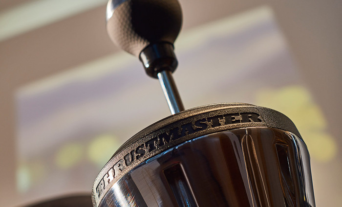 Thrustmaster T300 RS GT + TH8A Shifter product in gebruik