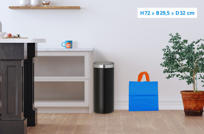 Brabantia Touch Bin 30 Liter Matt Black visual Coolblue 1