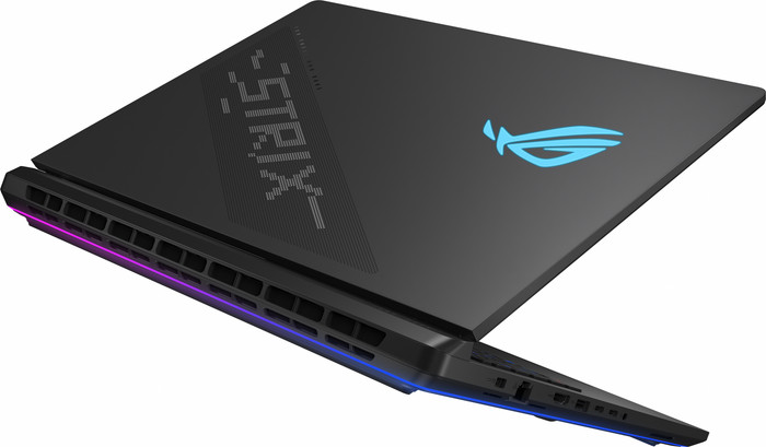 ASUS ROG Strix 18 G835LXG-TQ415W achterkant