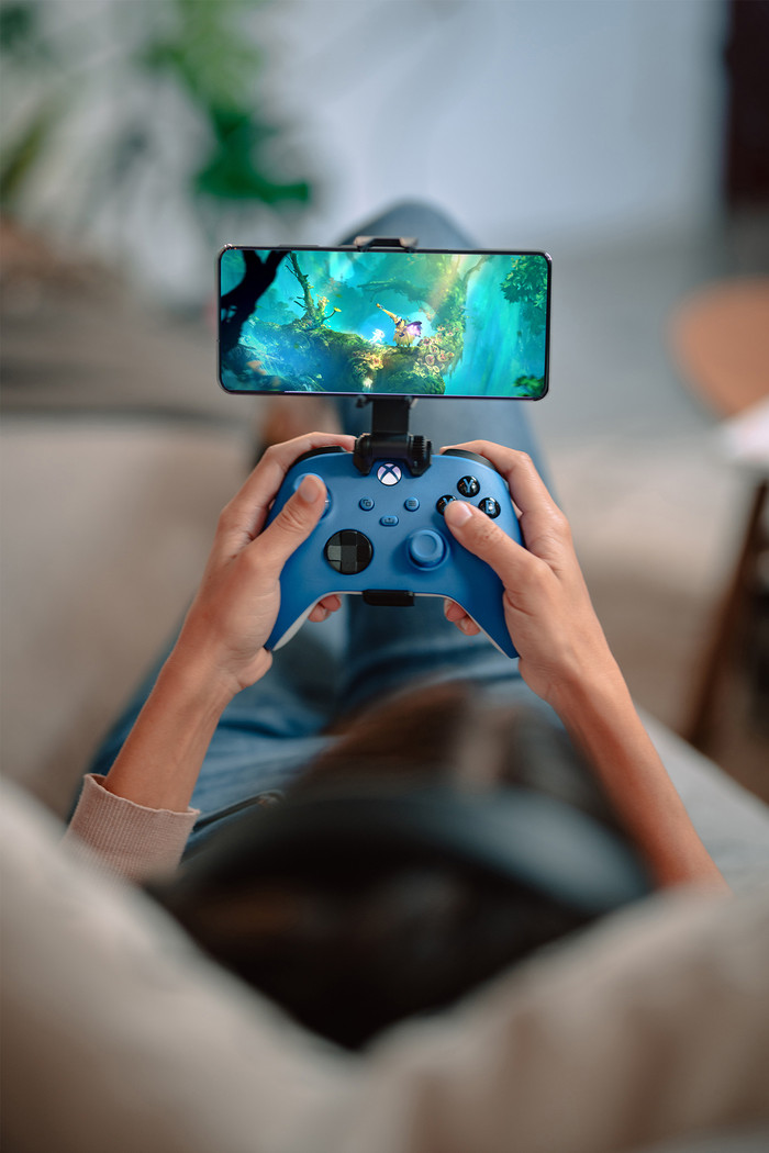 Microsoft Xbox Series X et S Manette Sans Fil Bleu produit à l'usage