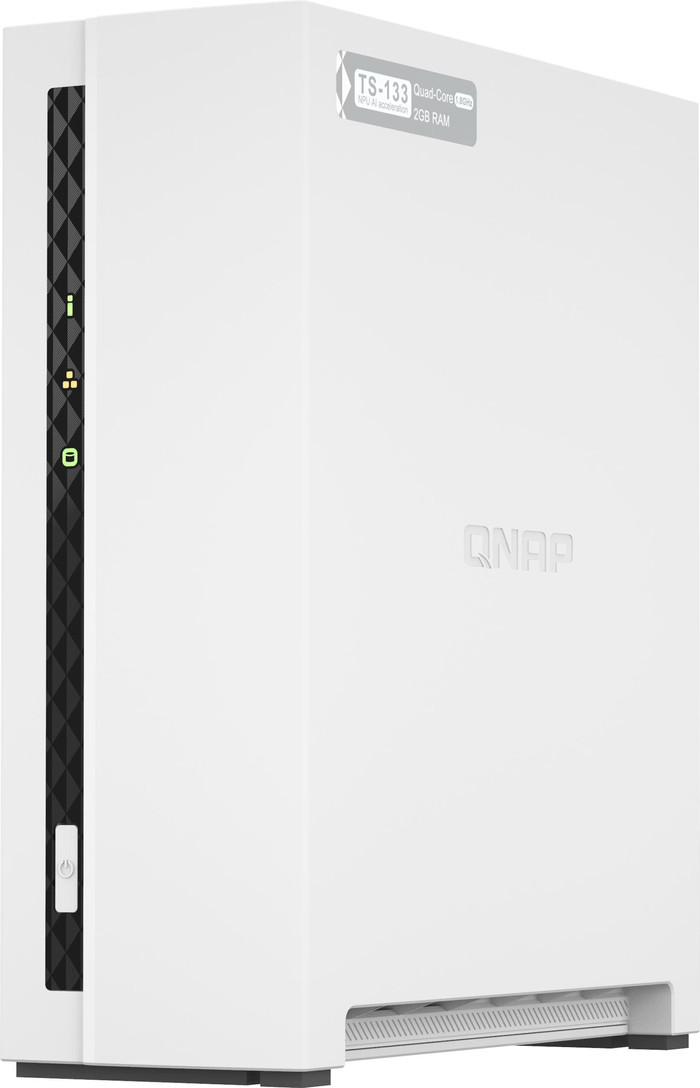 QNAP TS-133 + Seagate IronWolf 4TB right side