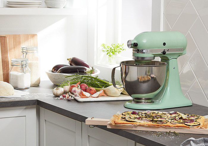 KitchenAid Artisan Mixer 5KSM175PS Pistachio product in use