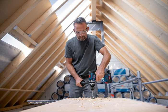 Bosch Professional GSR 18V-150 C 5,0 Ah GBA Accu Starterspakket product in gebruik