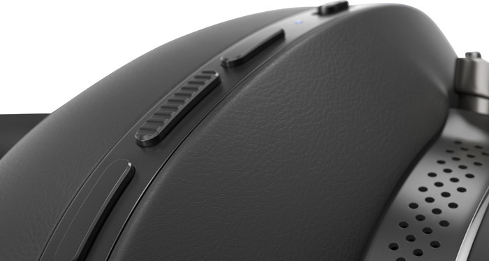 Bowers & Wilkins Px8 Black detail