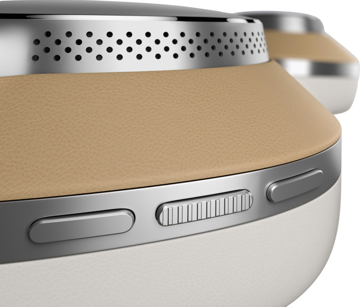 Bowers & Wilkins Px8 Brown detail