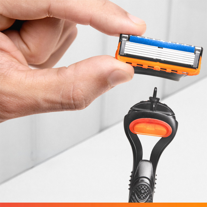 Gillette Fusion5 Navulmesjes (24 stuks) product in gebruik