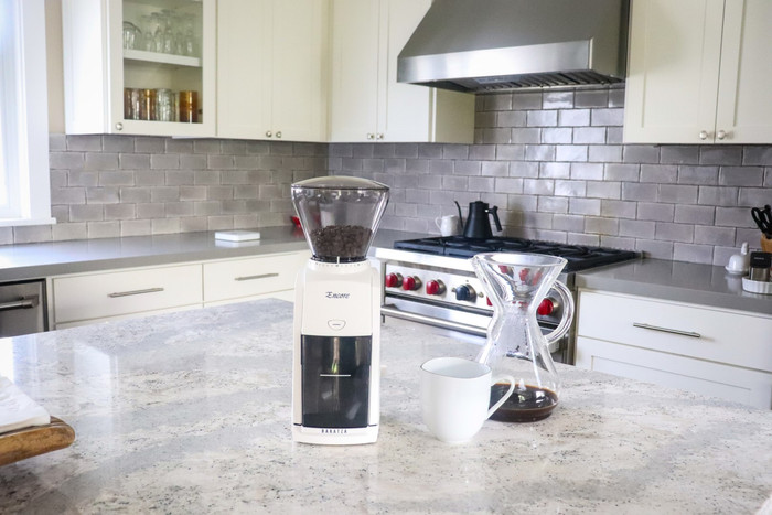 Baratza Encore White product in use