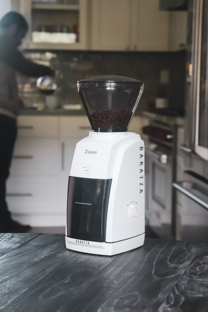 Baratza Encore White product in use