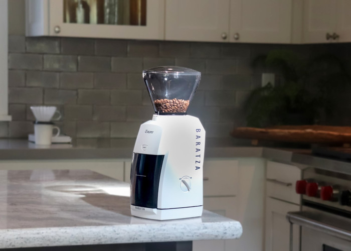 Baratza Encore White product in use