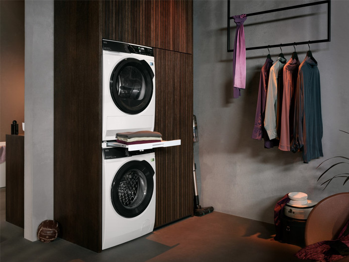 AEG TR9T75680 product in use