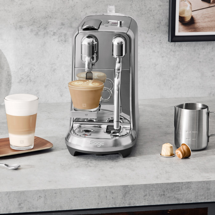 Sage Nespresso Creatista Plus SNE800BSS Stainless Steel product in gebruik