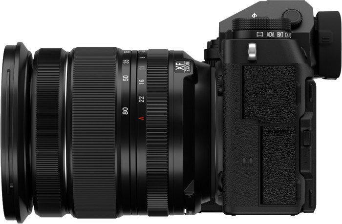 Fujifilm X-T5 Zwart + XF 16-80mm f/4 linkerkant