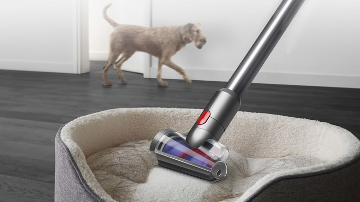 Dyson Hair Screw Tool product in gebruik