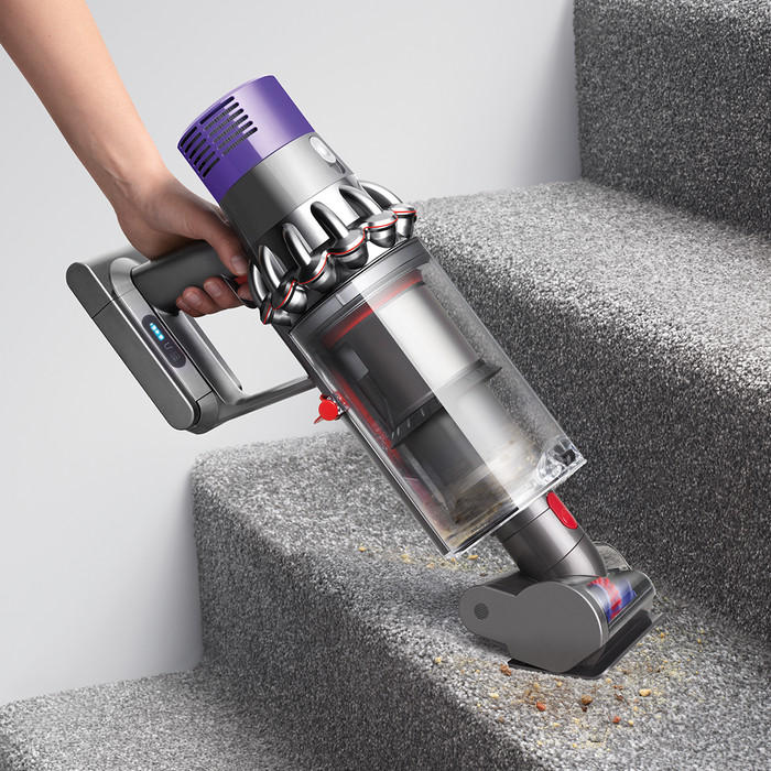 Dyson Hair Screw Tool product in gebruik