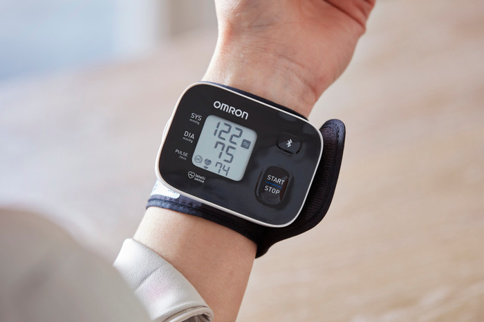 Omron RS3 Intelli IT product in gebruik
