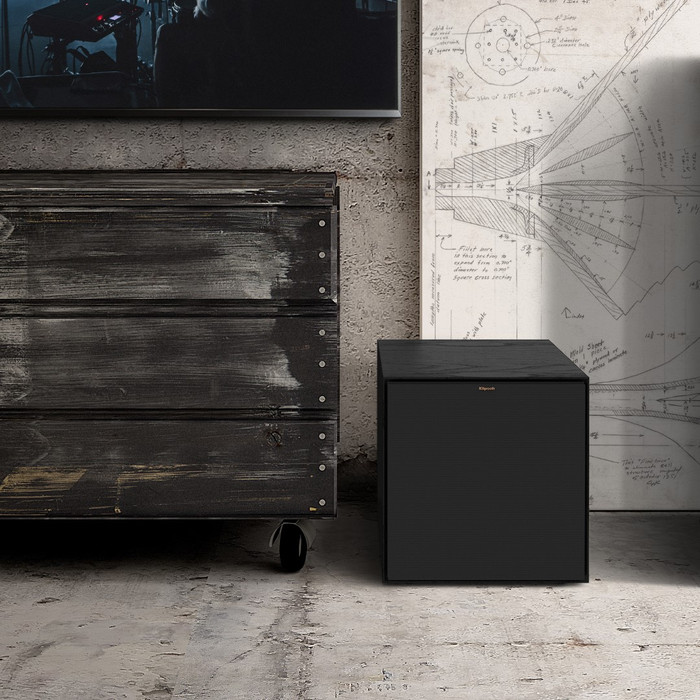 Klipsch R-121SW product in gebruik