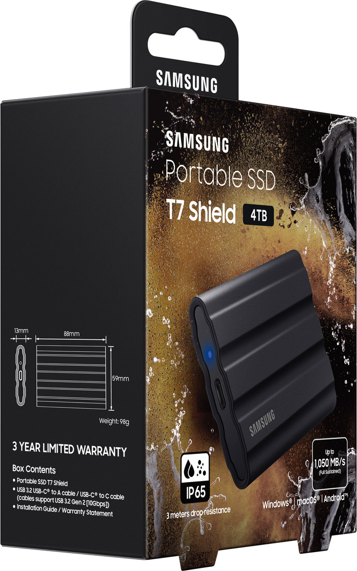 Samsung T7 Shield 4TB Black packaging