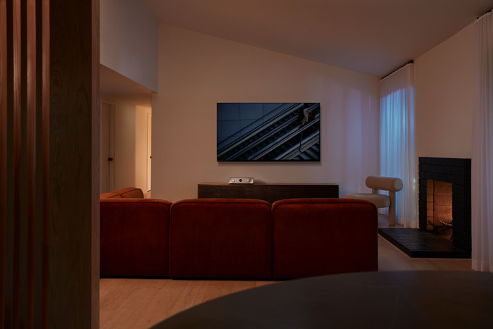 Marantz Cinema 70S Zilver product in gebruik