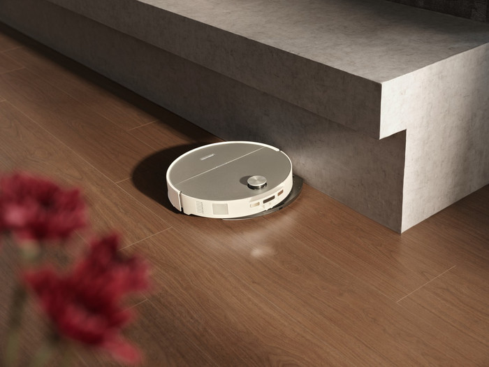 Roborock Saros 20 Sonic Complete White product in gebruik